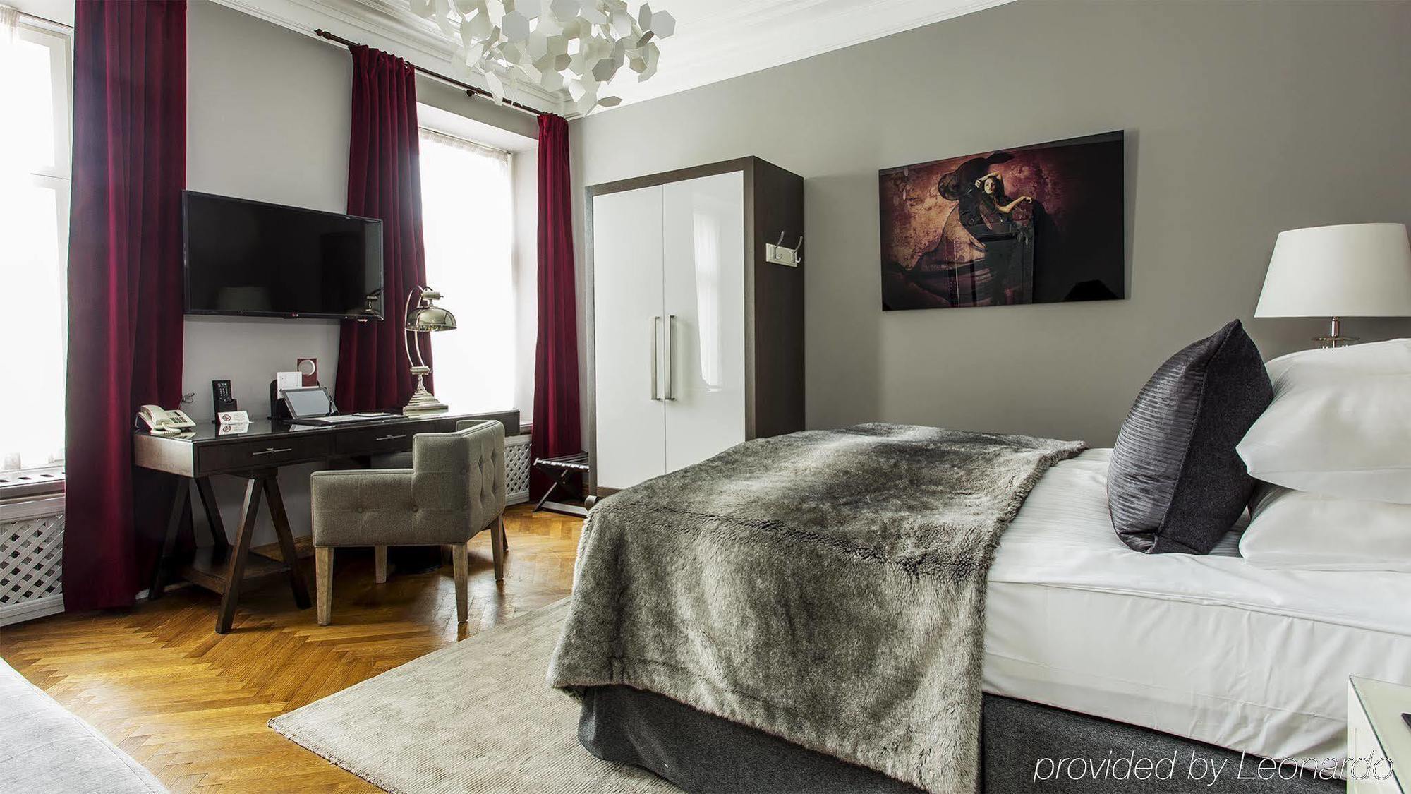 St. Petersbourg Hotel - Small Luxury Hotels Of The World Tallinn Eksteriør bilde